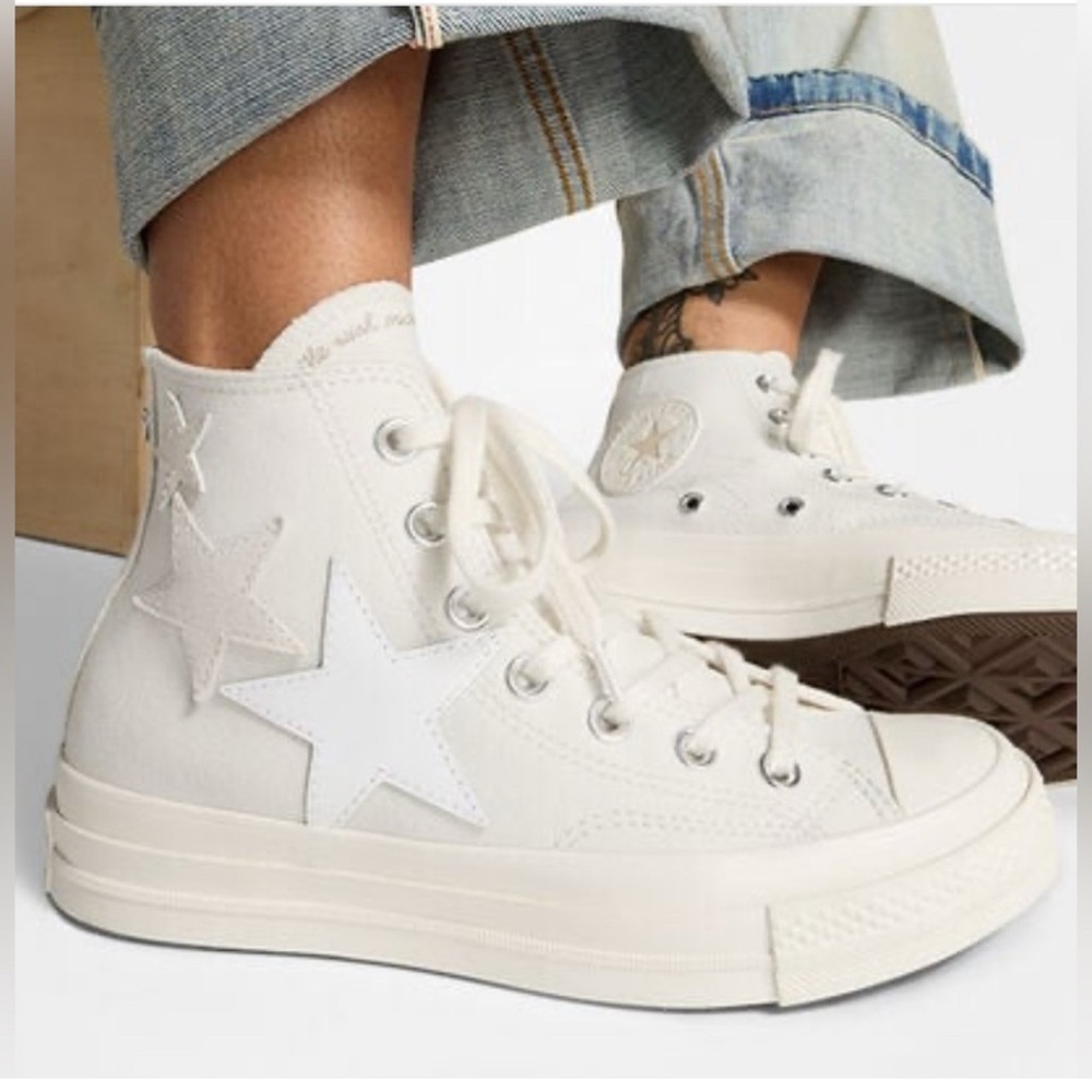 WISH UPON A STAR 9.5 W

Vintage White/Natural Ivory
Great preloved condition